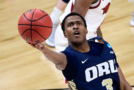 Max Abmas led Oral Roberts deep into the tournament last year