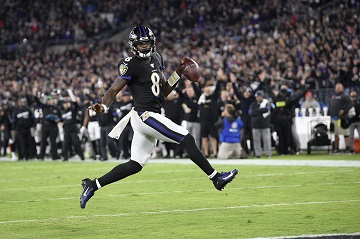 Lamar Jackson scoring a TD